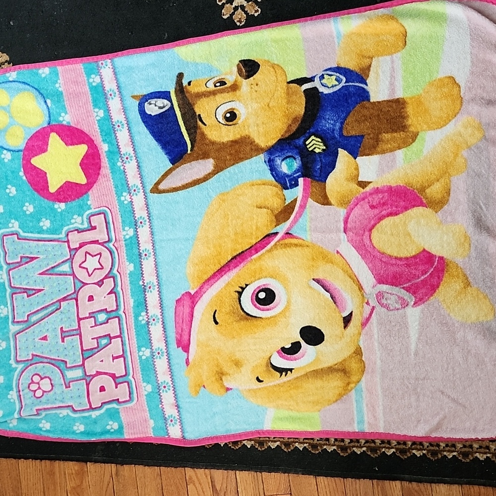 🐾Nickelodeon Paw Patrol throw blanket; Pink/Light Blue/Beige